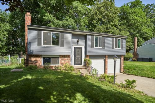266 Jasper Ln, Medina, OH, 44256-2159 | Card Image