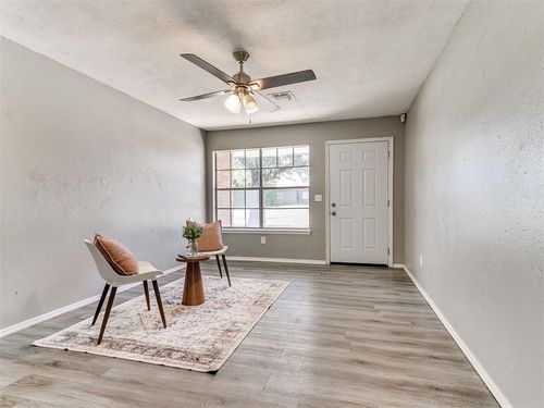 315 W Silverwood Dr, Midwest City, OK, 73110-3322 | Card Image