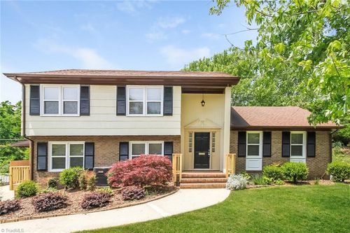 999 Nottingham Rd, High Point, NC, 27262-7054 | Card Image