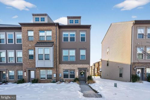 215 Phoenix Dr, UPPER MARLBORO, MD, 20774-1066 | Card Image