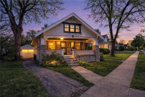 5727 Tracy Ave, Kansas City, MO, 64110-2841 | Card Image