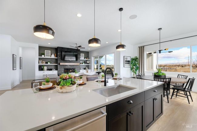 144 S Gresham Way, House other with 3 bedrooms, 3 bathrooms and 4 parking in Eagle ID | Image 5