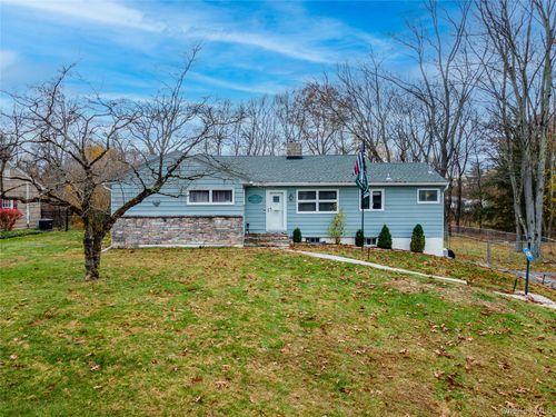 77 Colburn Dr, Poughkeepsie, NY, 12603-5103 | Card Image