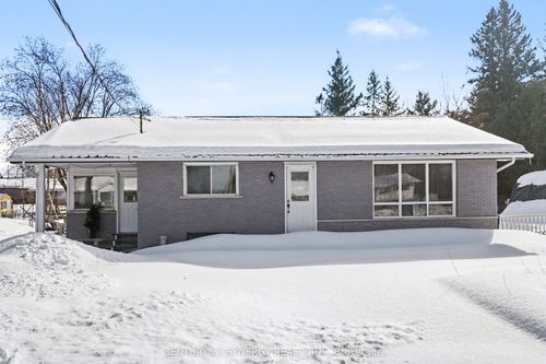 7 Bayview Cres, Smiths Falls, ON, K7A5B8 | Card Image