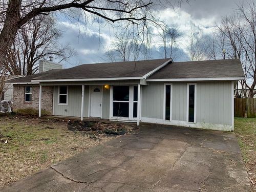 1018 W Granite St, Siloam Springs, AR, 72761-3410 | Card Image