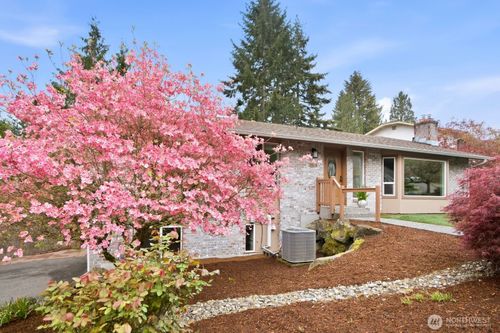 20210 107th Ave Ne, Bothell, WA, 98011-2464 | Card Image