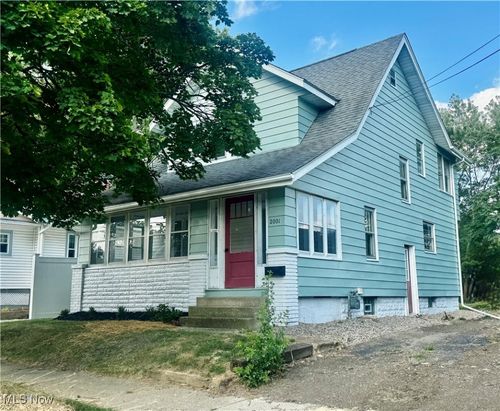 2001 13th St Sw, Akron, OH, 44314-2951 | Card Image