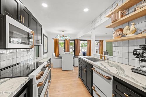 1284 Landsburn Cir, Westlake Village, CA, 91361-3742 | Card Image