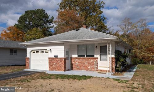 32 Fort De France Ave, Toms River, NJ, 08757-4409 | Card Image