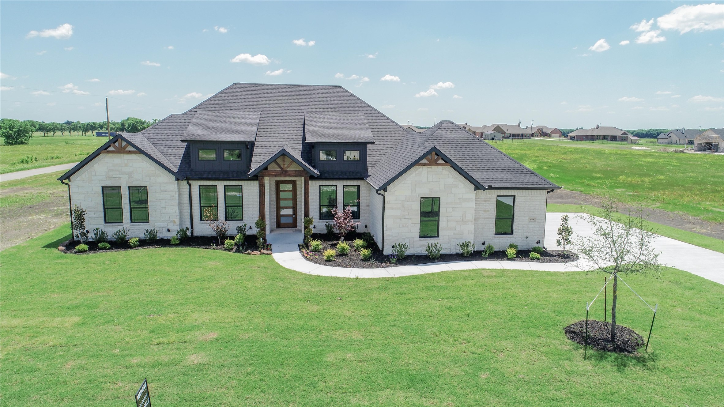 Residential in Celeste 3