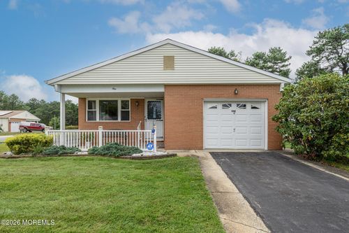 1 Selkirk Ave, Toms River, NJ, 08757-6249 | Card Image