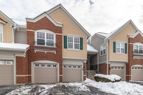 349 Pine Lake Cir, Vernon Hills, IL, 60061-1226 | Card Image