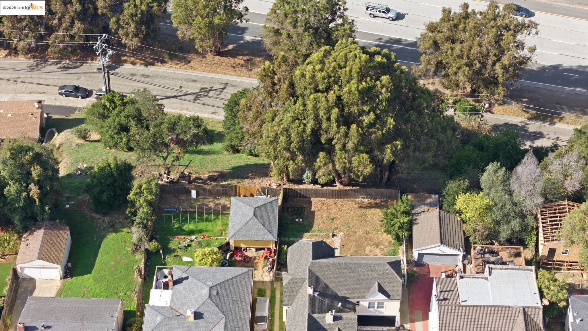 Land in Oakland 3
