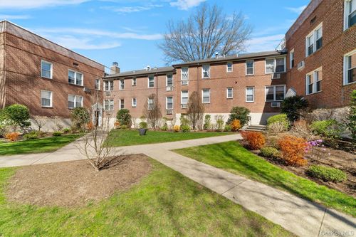 apt-2a-703 Palmer Ct, Mamaroneck, NY, 10543-2436 | Card Image