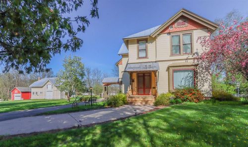 E3192 Apple Tree Ln, WAUPACA, WI, 54981-8813 | Card Image