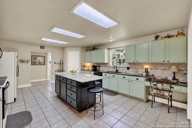 15009 Canterbury Rd, House other with 4 bedrooms, 3 bathrooms and null parking in Spring Branch TX | Image 6