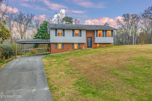 3640 Clover Hill Mill Rd, Maryville, TN, 37801-7619 | Card Image