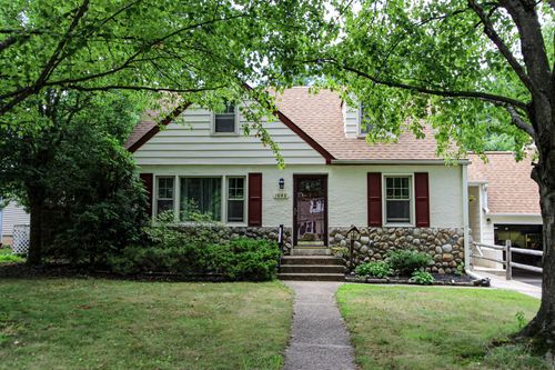 1040 Cherry Ln, Southampton, PA, 18966-3911 | Card Image