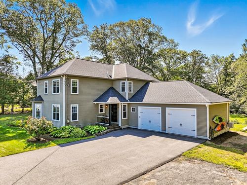 62 Ashland St, Holliston, MA, 01746-1205 | Card Image