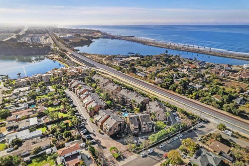apt-e-4007 Canario St, Carlsbad, CA, 92008-4152 | Card Image