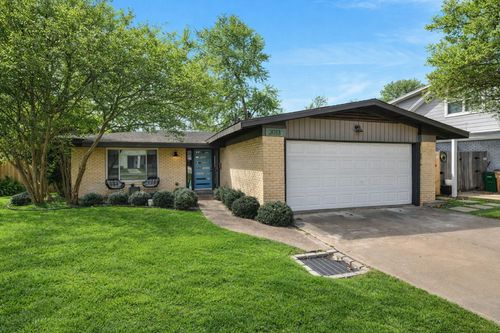 3013 W Terrace Dr, Austin, TX, 78757-4329 | Card Image