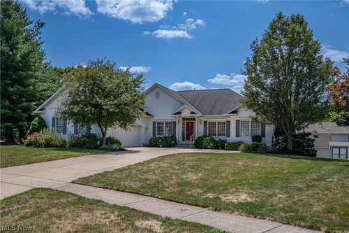 125 Pin Oak Trl, Seville, OH, 44273-9598 | Card Image