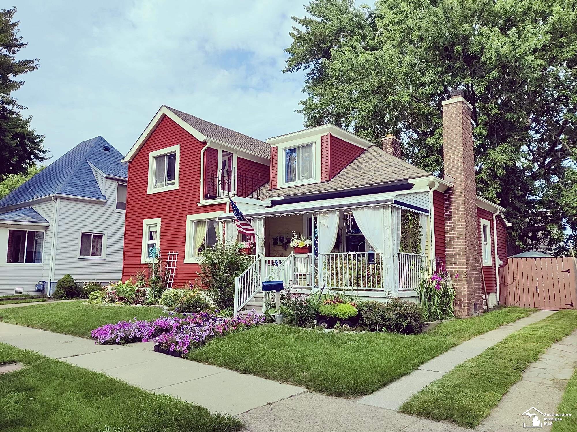 Spruce St, Wyandotte, MI 48192