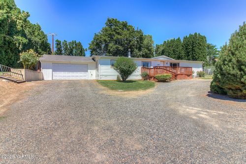 1207 Pollock Ave, Zillah, WA, 98953-9664 | Card Image