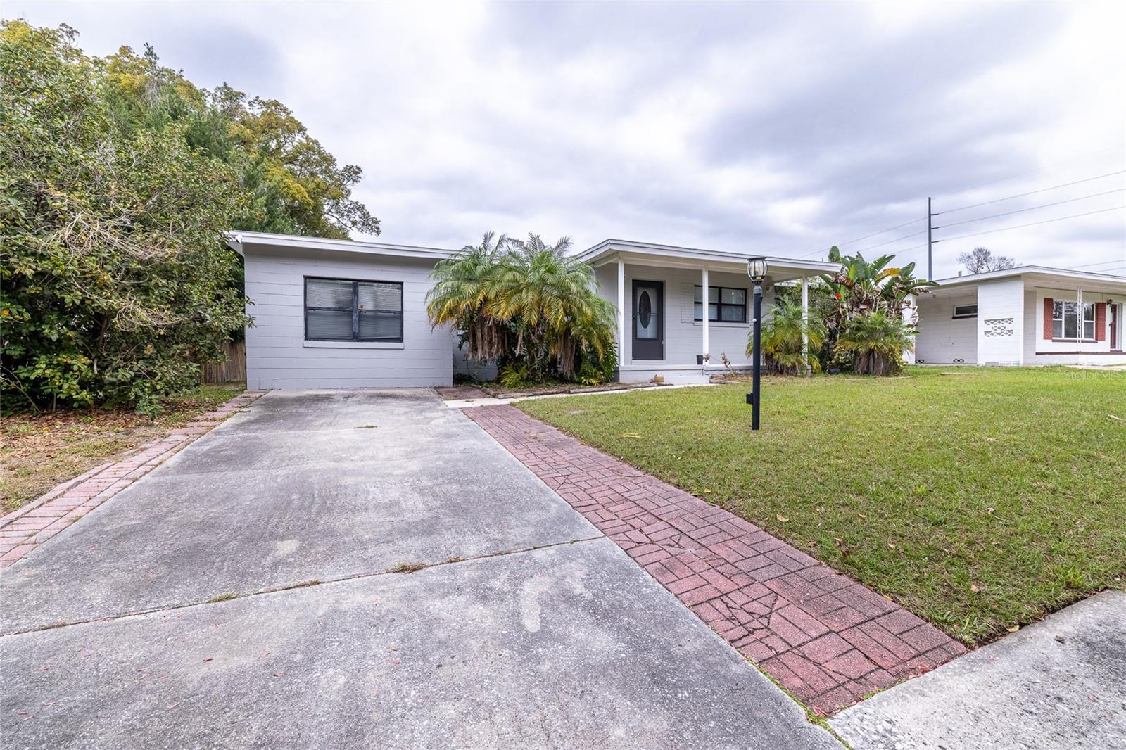 Pembrook Dr, Orlando, FL 32810