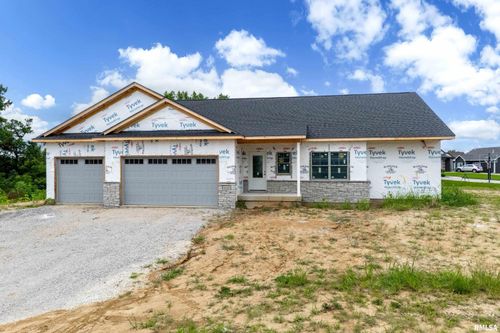 7091 Spring Creek Dr, Bettendorf, IA, 52722-6592 | Card Image