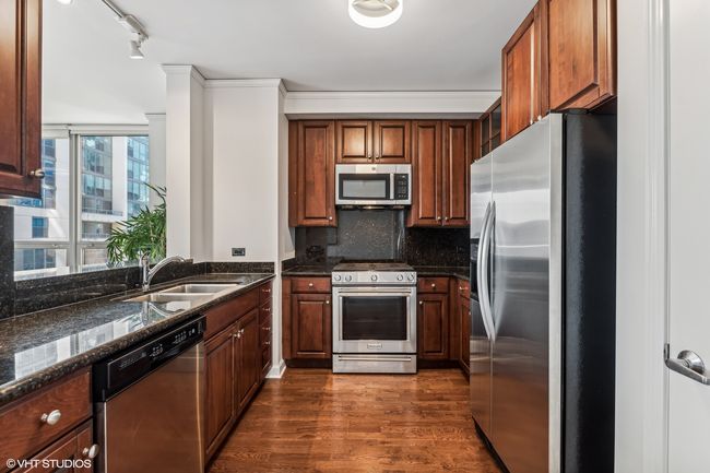 Kitchen | Image 7