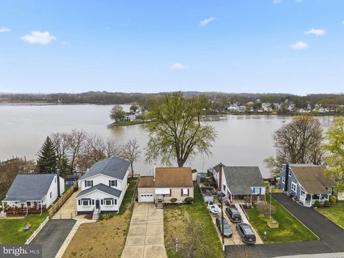 54 Wagners Ln, ESSEX, MD, 21221-7051 | Card Image