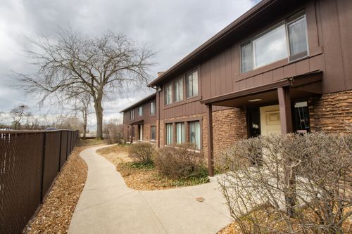 apt-202-107 65th Lake Dr, Westmont, IL, 60559-3133 | Card Image
