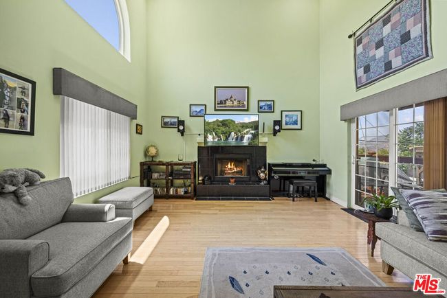 21615 Wo He Lo Trl, House other with 3 bedrooms, 4 bathrooms and null parking in Chatsworth CA | Image 19