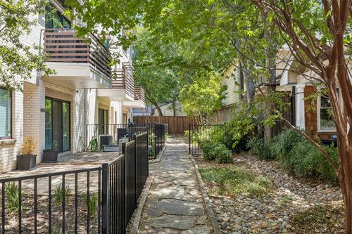 4025 Lemmon Tree Pl, Dallas, TX, 75219-3527 | Card Image