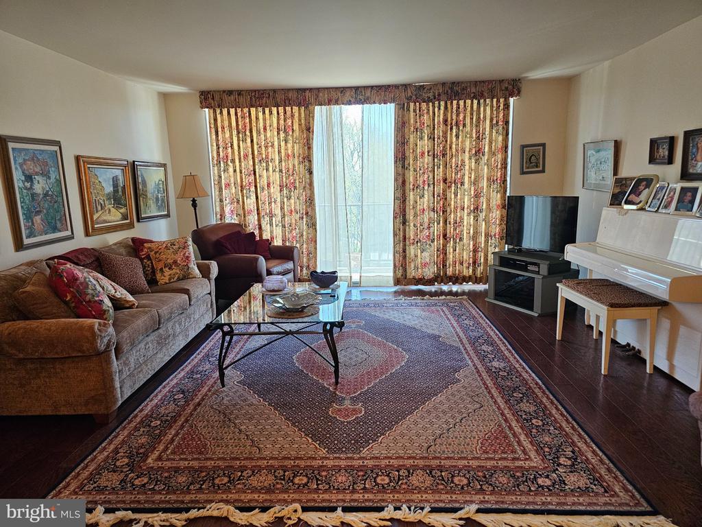Residential in JENKINTOWN 3