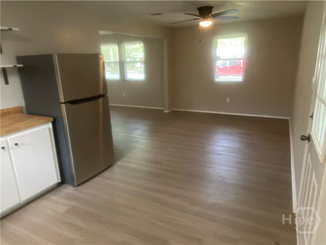 409 Sharondale Rd, House other with 3 bedrooms, 2 bathrooms and null parking in Savannah GA | Image 4