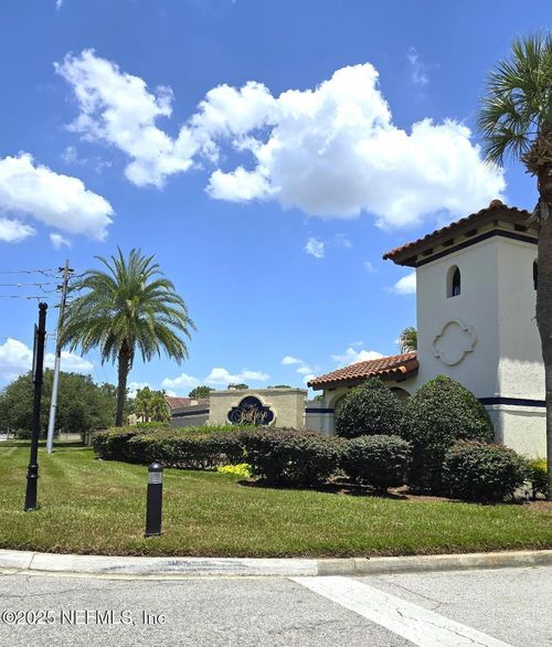 221-3809 Lavista Cir, Jacksonville, FL, 32217-4320 | Card Image