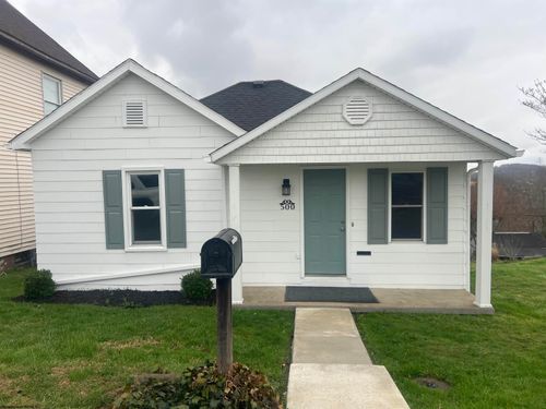500 Indiana Ave, Nutter Fort, WV, 26301-4556 | Card Image