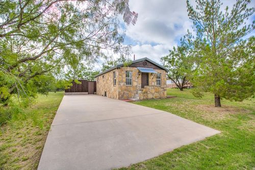 503 Driftwood Dr, Robert Lee, TX, 76945-3902 | Card Image
