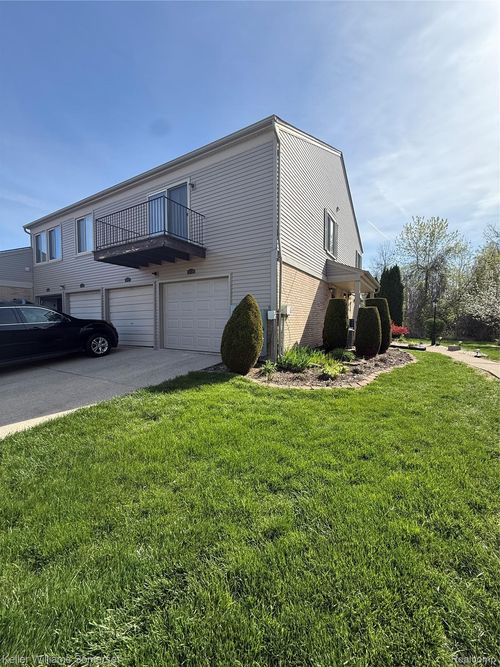 44724 Maryland Court, Clinton Charter Township, MI, 48038 | Card Image