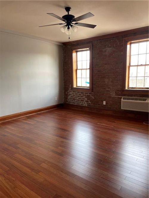 302-518 Chartres St, New Orleans, LA, 70130-2110 | Card Image