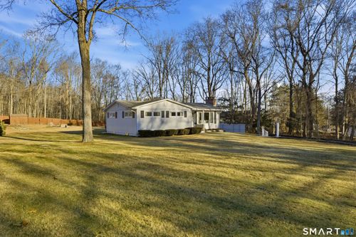 89 Sharp Hill Rd, Uncasville, CT, 06382-2037 | Card Image