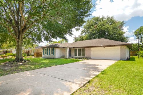 4811 Stillbrooke Dr, Houston, TX, 77035-4913 | Card Image
