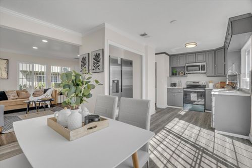 317 Heredia Ct, San Jose, CA, 95116-1522 | Card Image