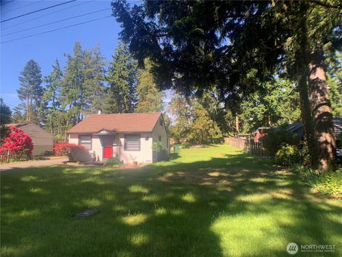 19151 7th Ave Ne, Shoreline, WA, 98155-2123 | Card Image