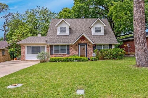 2004 Valley Ln, Arlington, TX, 76013-1567 | Card Image