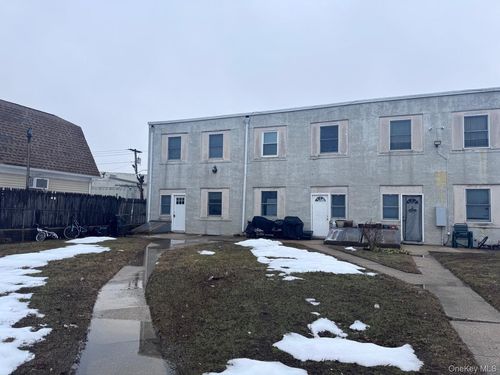 62 Jerusalem Ave, Hicksville, NY, 11801-4900 | Card Image