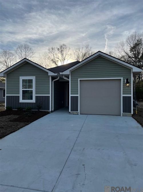 33401 Hyacinth St, Walker, LA, 70785-4548 | Card Image