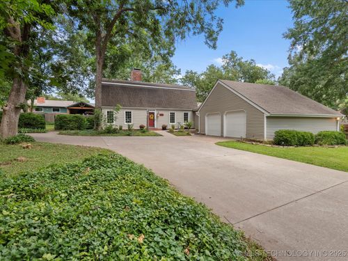 1336 Cherokee Hills Ct, Bartlesville, OK, 74006-4306 | Card Image
